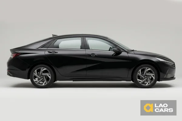 HYUNDAI ELANTRA, фото 2