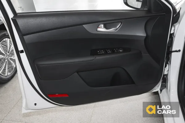 KIA K3, фото 25